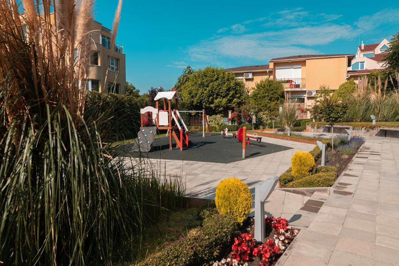 Nobile Apartment - Coral Residence Complex With Parking & Pool فارنا المظهر الخارجي الصورة